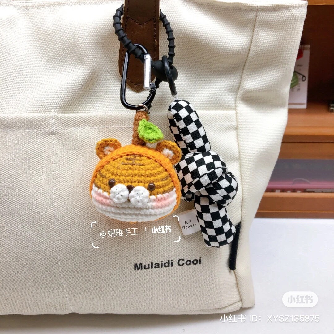 Chart móc len bé hổ hình quả táo cam dễ thương