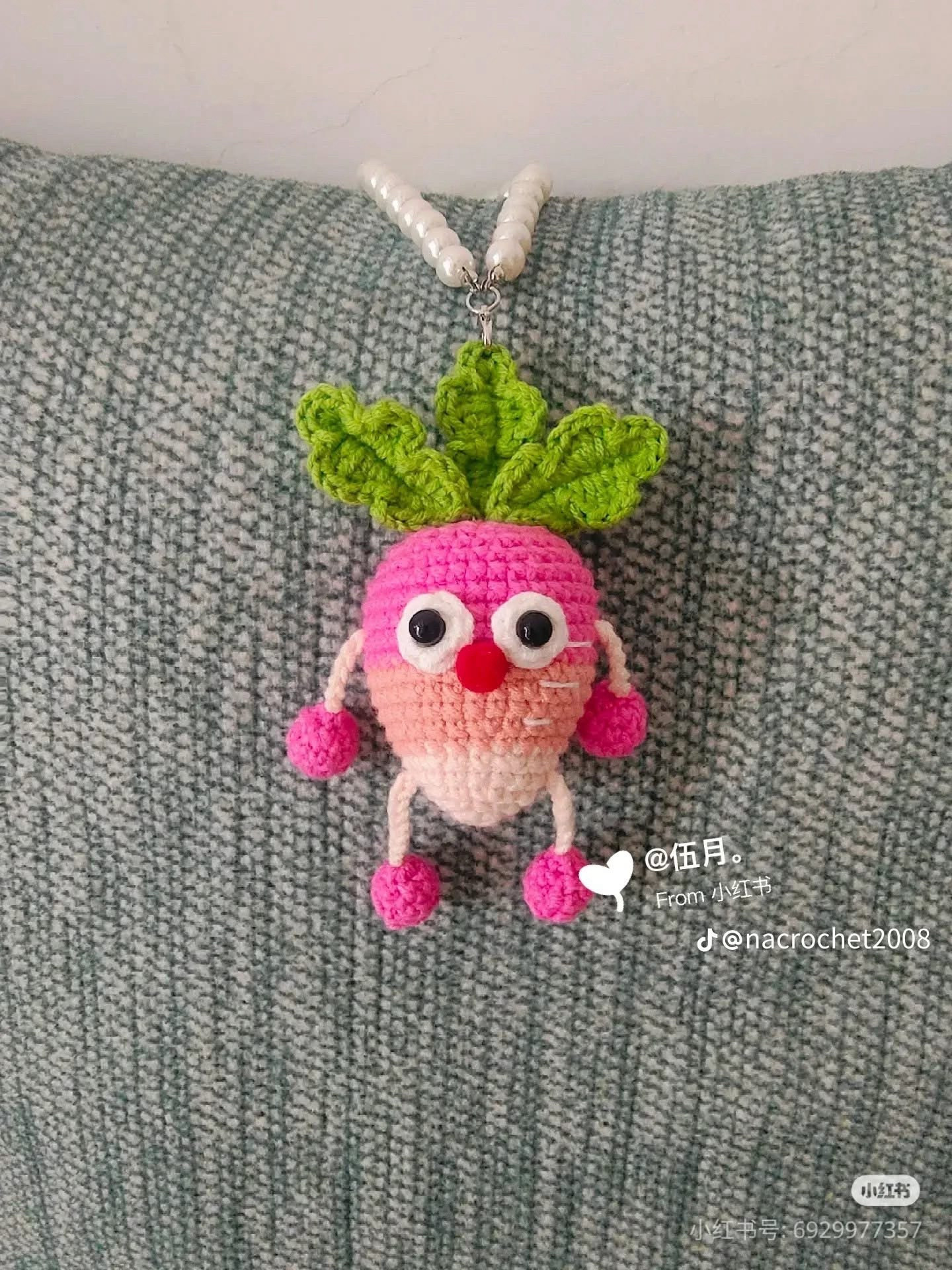 Chart móc len búp bê cà rốt hồng cute dễ thương