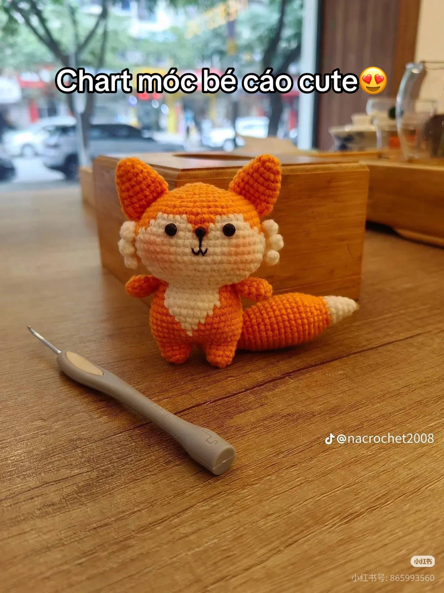 Chart móc len búp bê cáo con cute màu cam và xanh