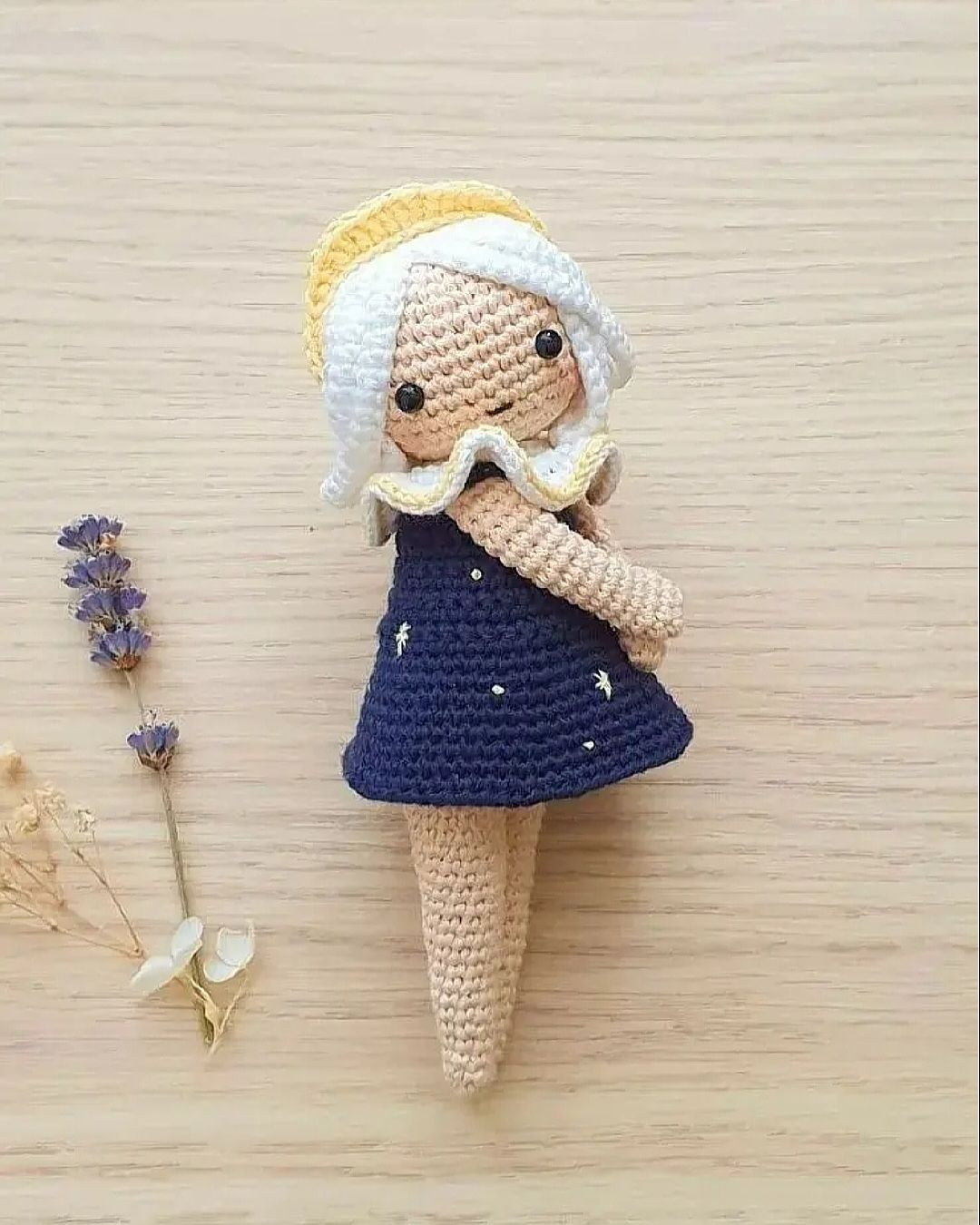 Chart Móc Len Búp bê Cô Gái Mặt Trăng