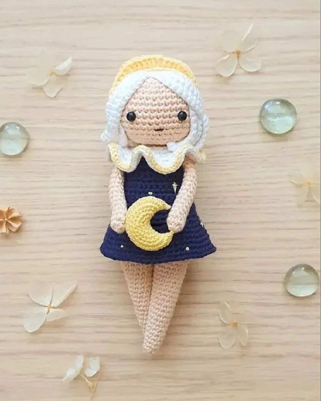 Chart Móc Len Búp bê Cô Gái Mặt Trăng