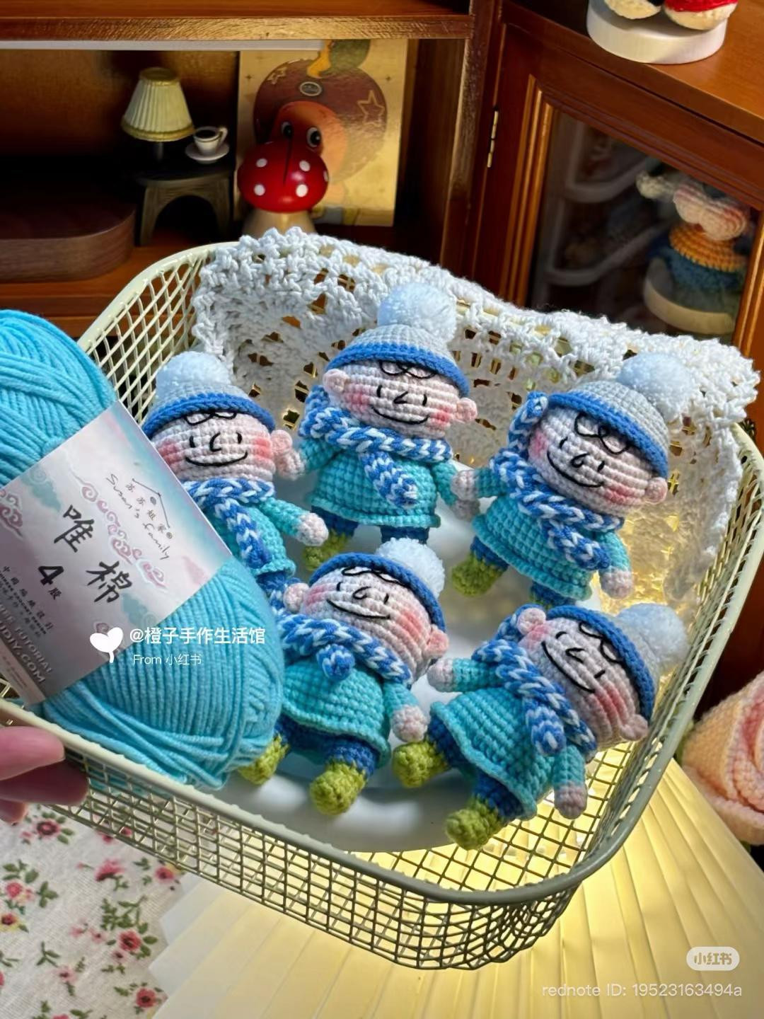 Chart móc len búp bê em bé mùa đông