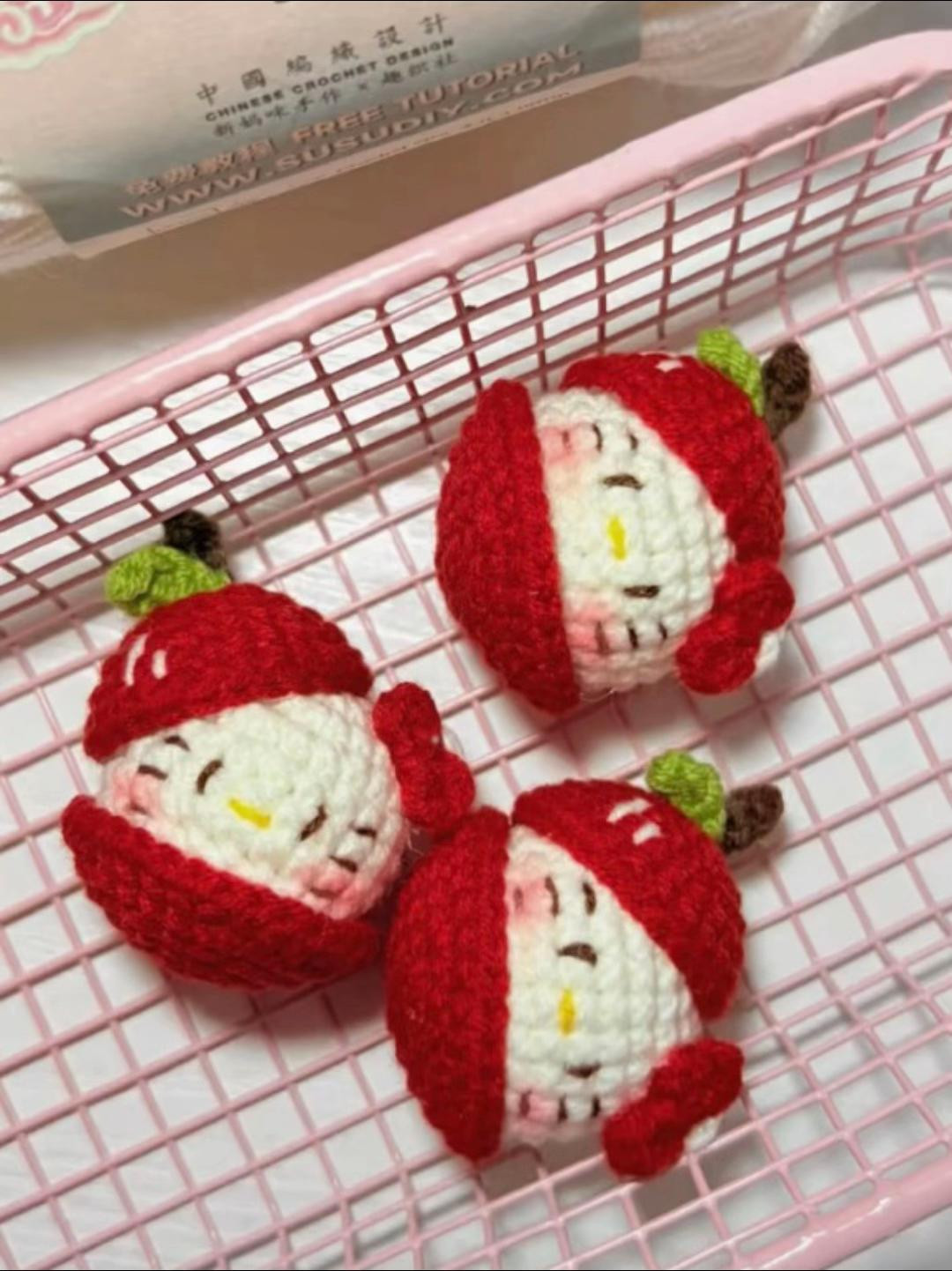 Chart Móc Len Búp bê Hello Kitty Táo Xinh Dịu