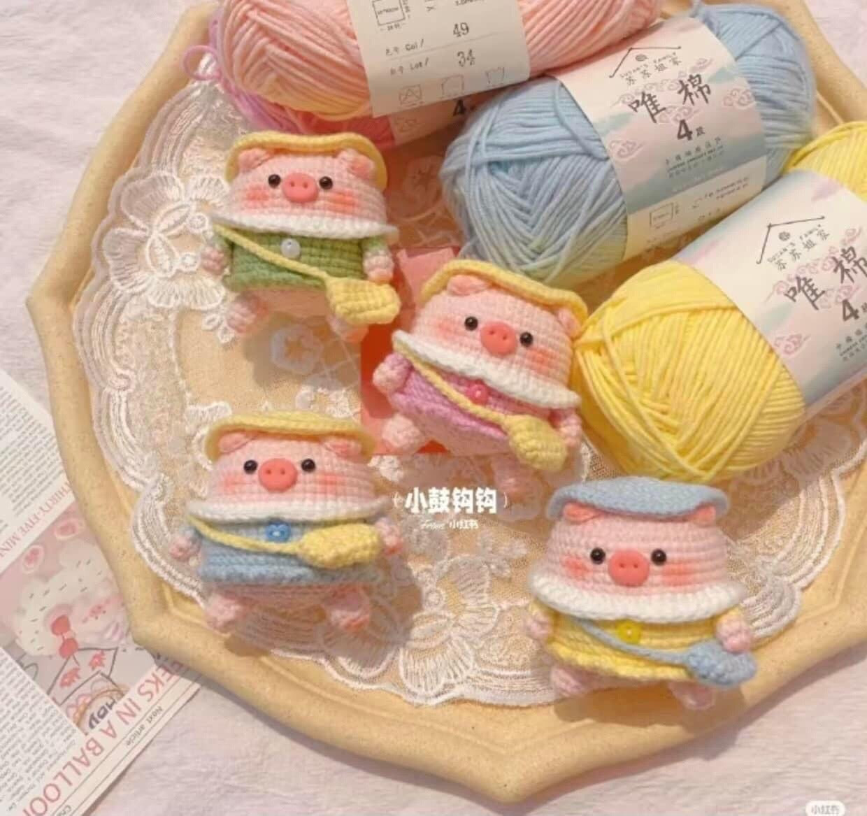 Chart móc len búp bê Heo Xinh đội nón màu hồng dễ thương