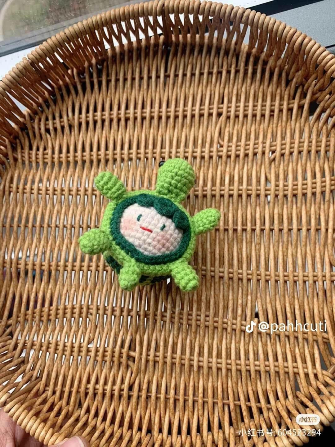 Chart móc len búp bê Mochi hoa và Kem dễ thương