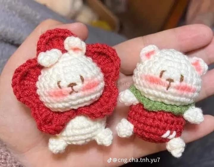 Chart Móc Len Búp bê Thỏ Ôm Cà Rốt và Gấu