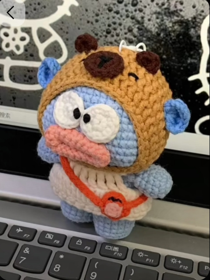 Chart móc len cá hề đội mũ Capybara nhỏ dễ thương