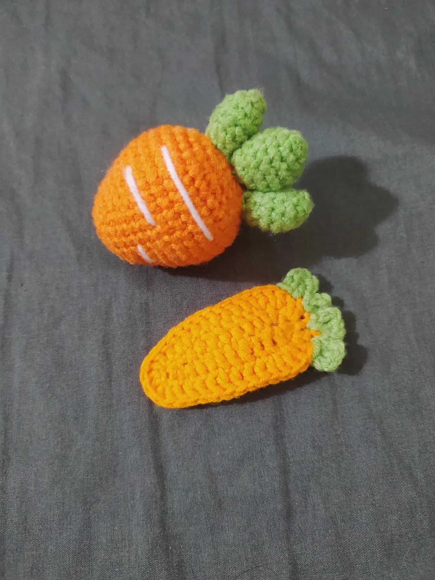 Chart móc len cà rốt dễ thương, màu cam xanh