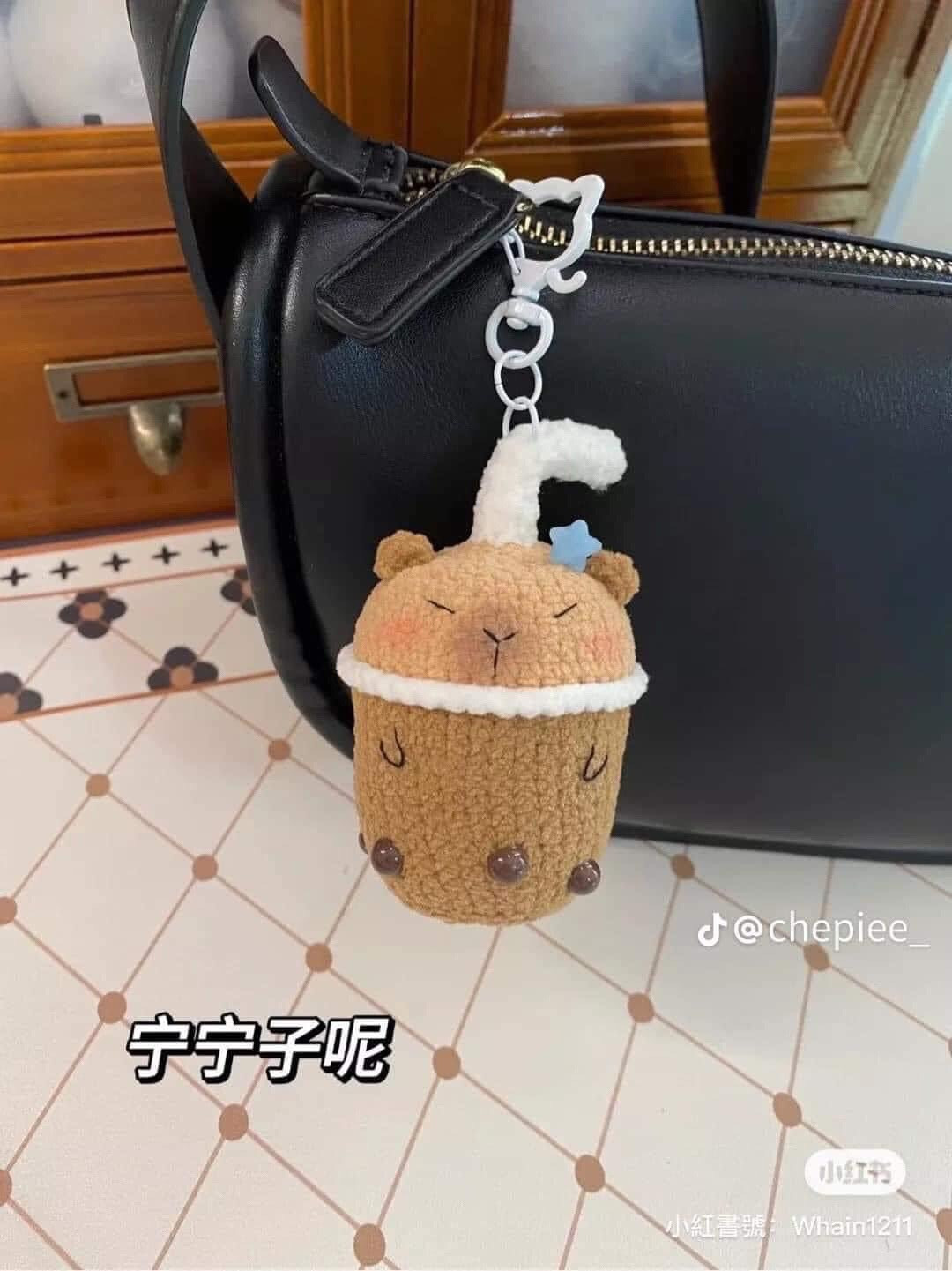 Chart Móc Len Capybara Dáng Cupcake và Trà Sữa Dễ Thương