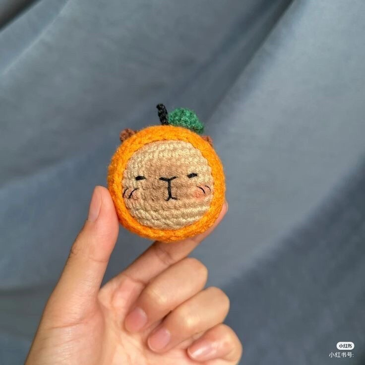 Chart Móc Len Capybara Đội Quýt Dễ Thương