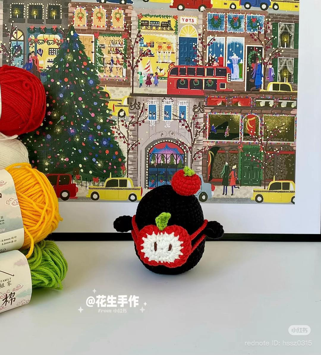 Chart móc len Chim cánh cụt đeo balo táo dễ thương