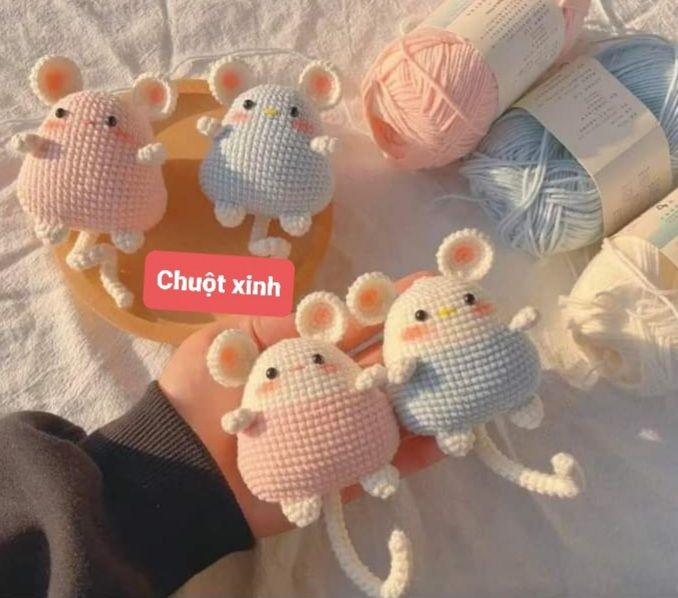 Chart móc len chuột dễ thương màu hồng xanh