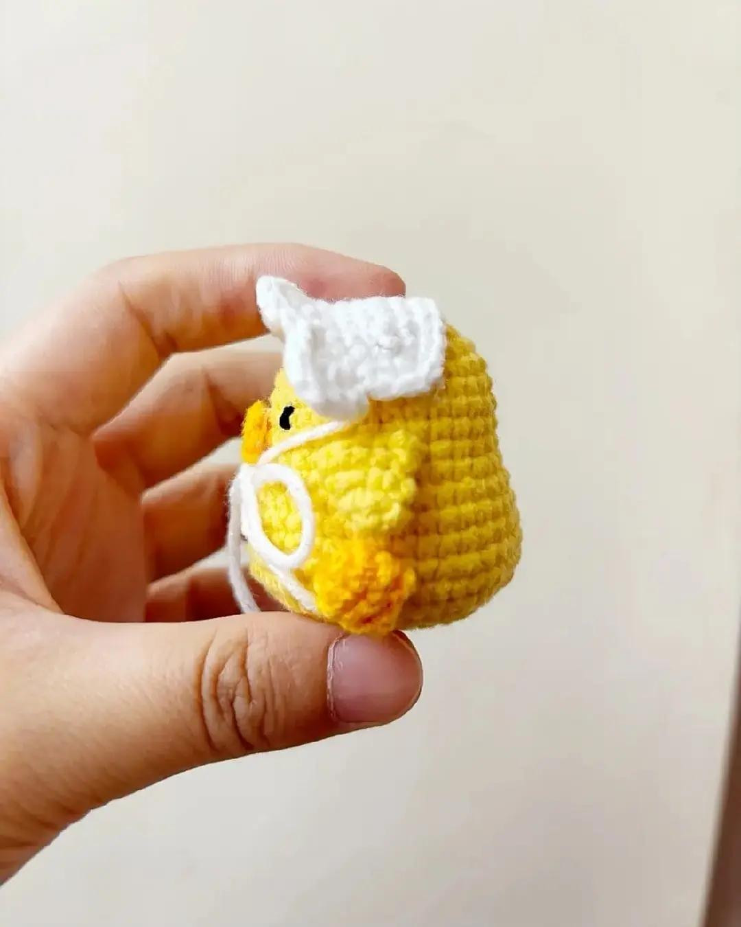 Chart Móc Len Gà Con Đội Mũ Trắng Dễ Thương