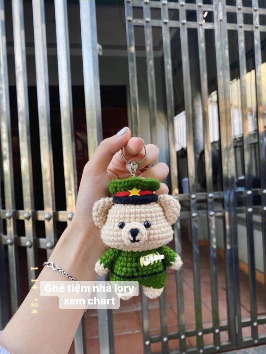 Chart móc len gấu đội quân và hổ cảnh sát dễ thương