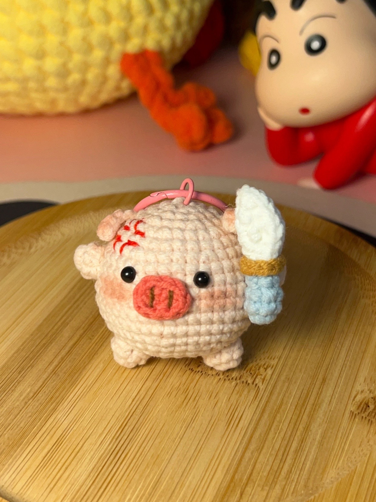 Chart móc len Heo cầm dao dễ thương