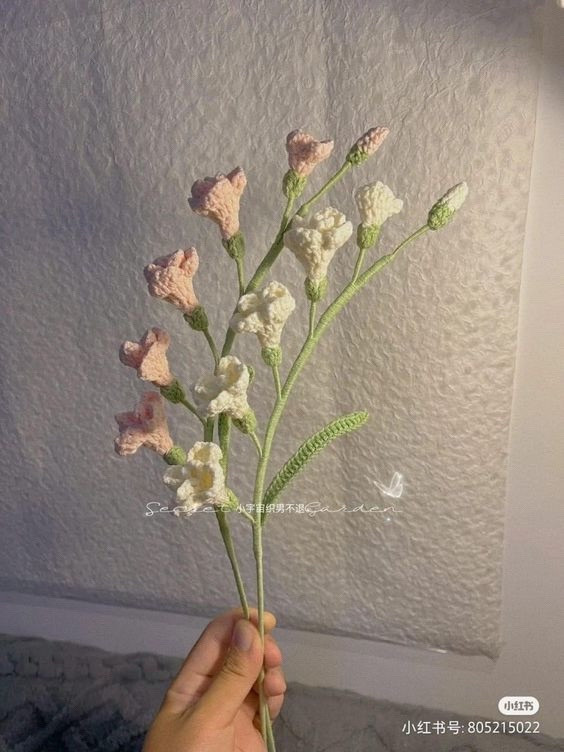 Chart móc len hoa Freesia - Hướng dẫn chi tiết cách làm cành hoa