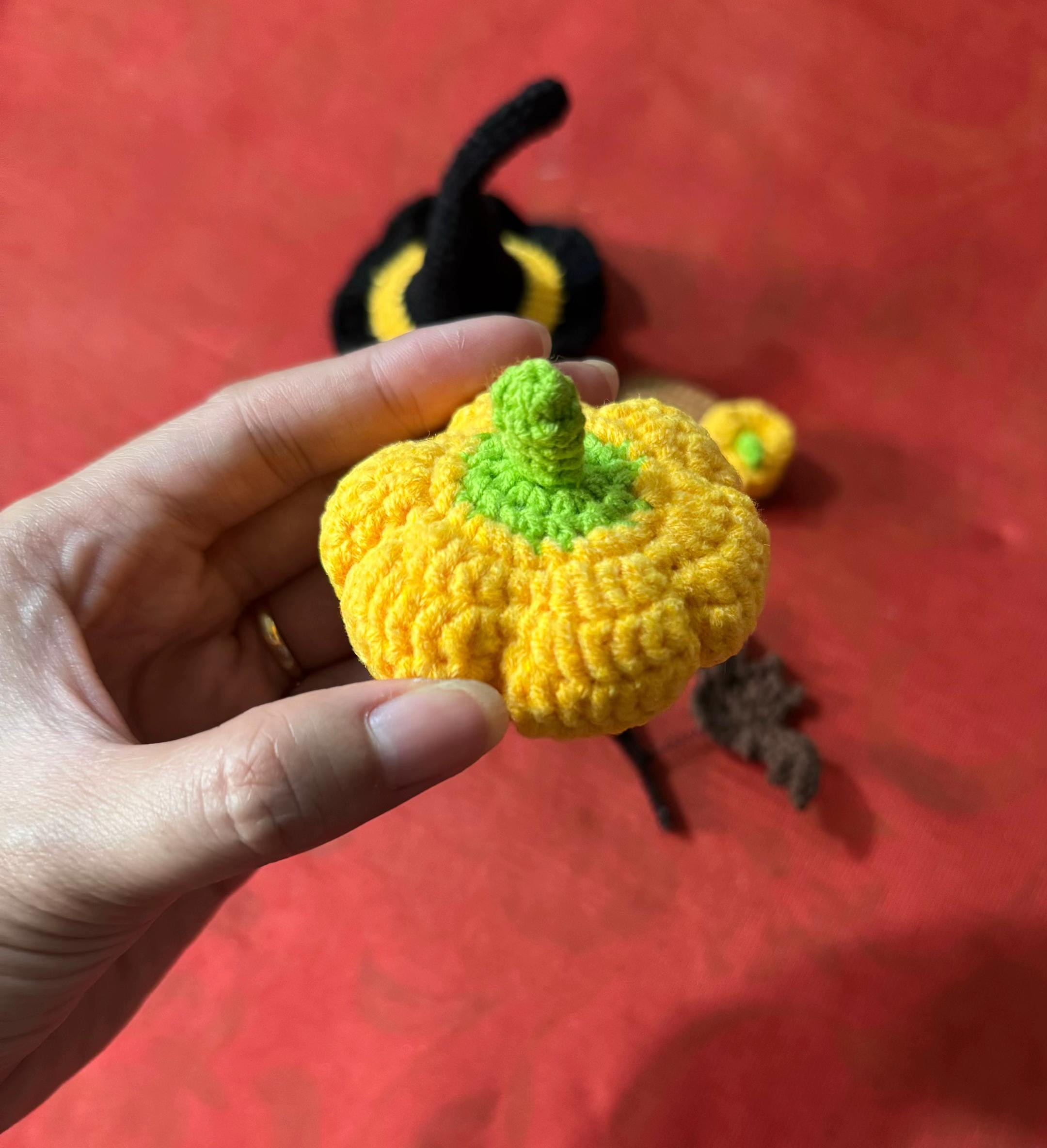 Chart Móc Len Kẹp Tóc Halloween: Nón Ma Thuật, Bí Đỏ, Dơi