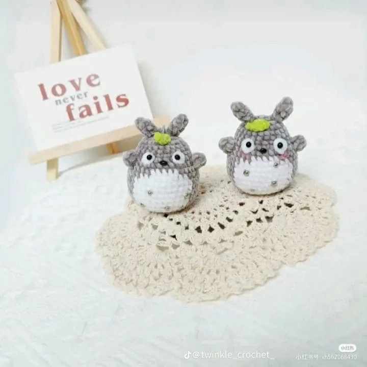 Chart móc len kẹp tóc và búp bê mini dễ thương