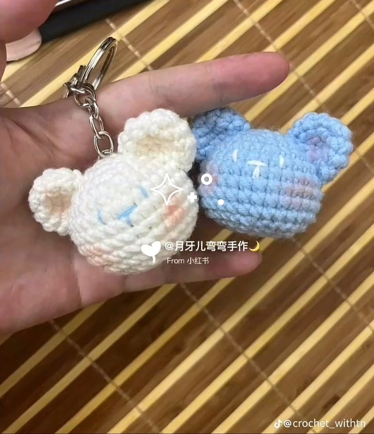 Chart Móc Len Khóa Gấu Bông Đầu Và Tai Chi Tiết