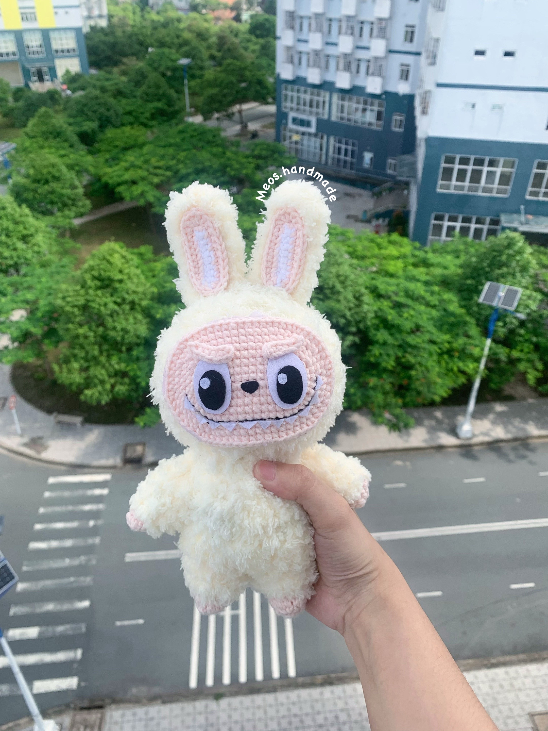 Chart móc len Labubu - Búp bê thỏ màu kem trắng và hồng, hướng dẫn chi tiết từng phần