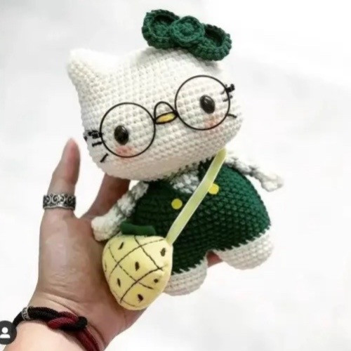 Chart móc len Mèo Hello Kitty dễ thương với nhiều trang phục và phụ kiện