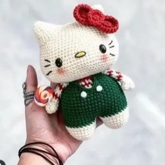 Chart móc len Mèo Hello Kitty dễ thương với nhiều trang phục và phụ kiện