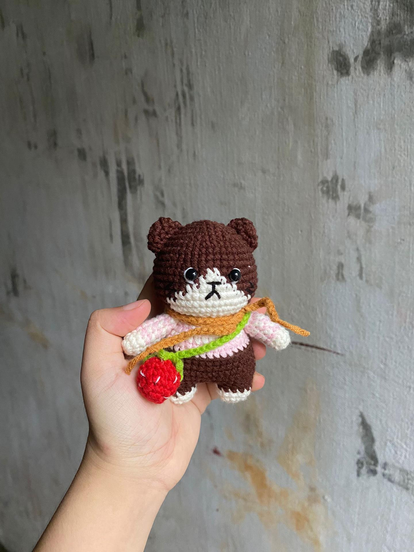 Chart móc len Mèo mùa đông dễ thương, màu đỏ và cam