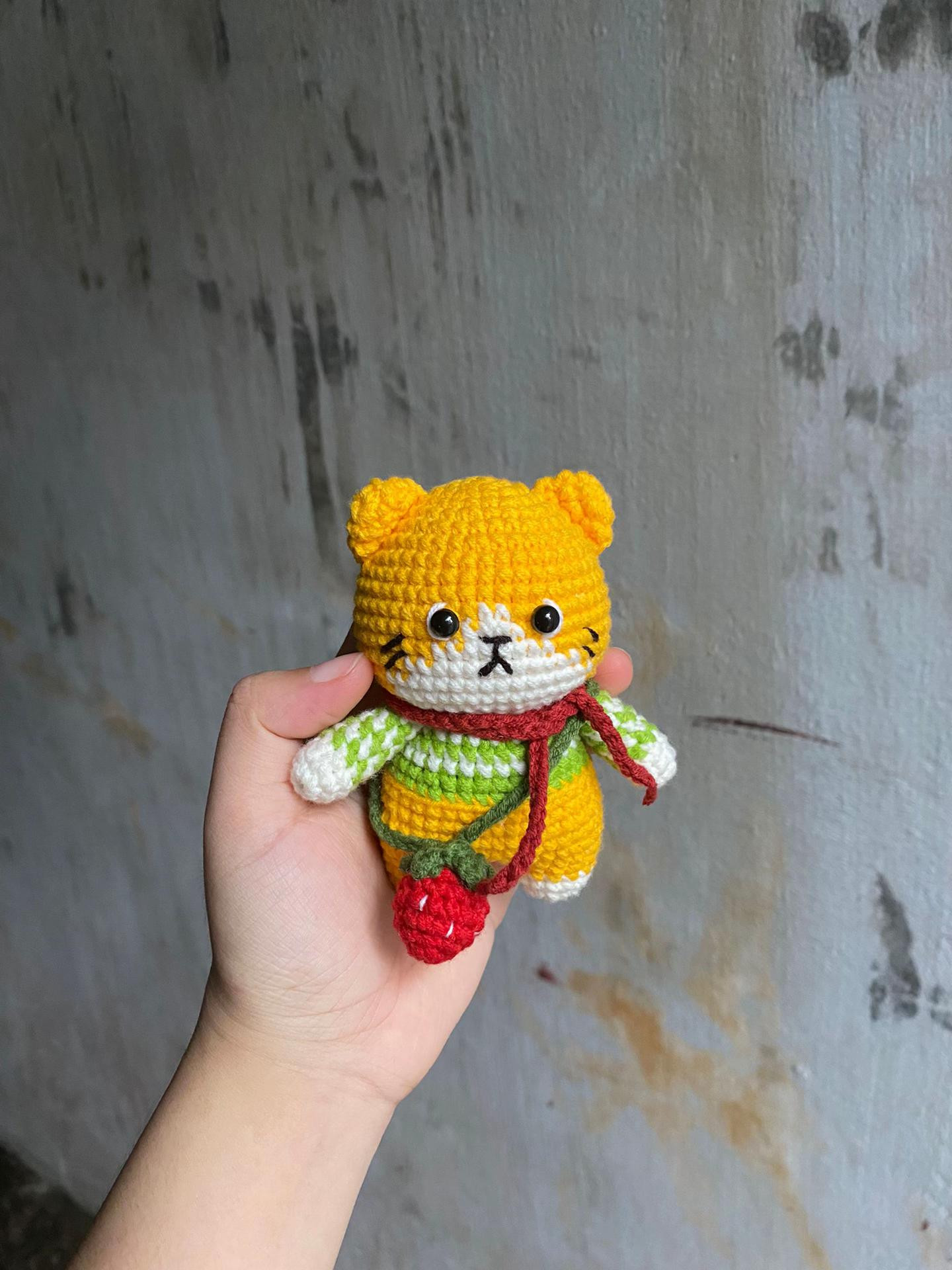 Chart móc len Mèo mùa đông dễ thương, màu đỏ và cam