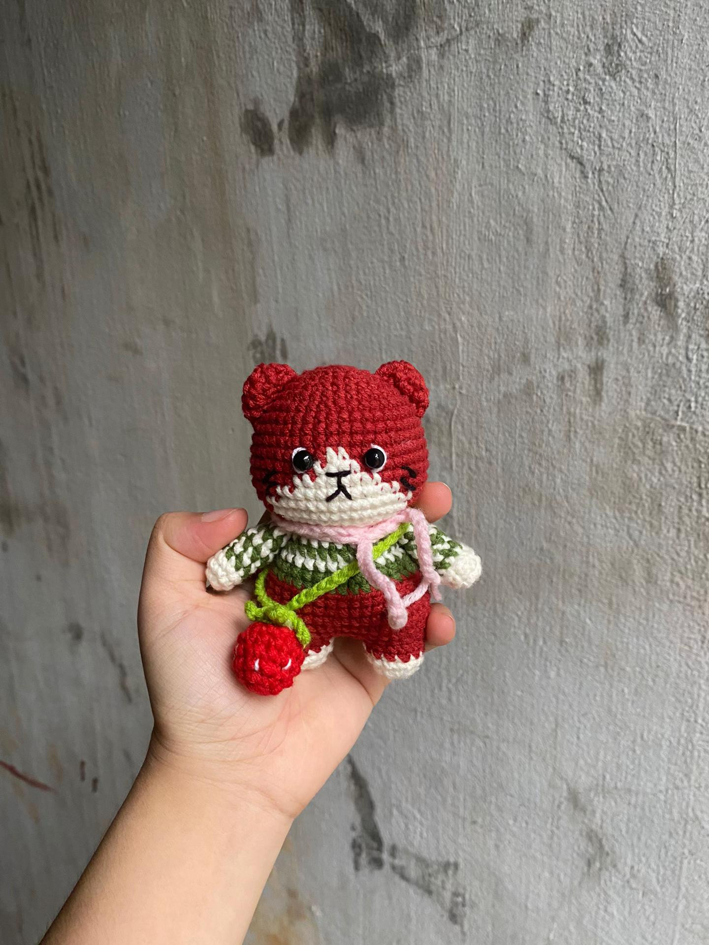 Chart móc len Mèo mùa đông dễ thương, màu đỏ và cam