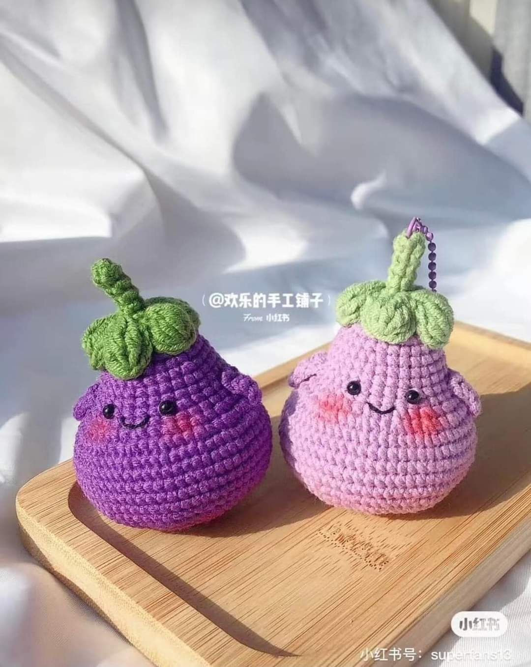 Chart móc len quả cà tím dễ thương màu tím