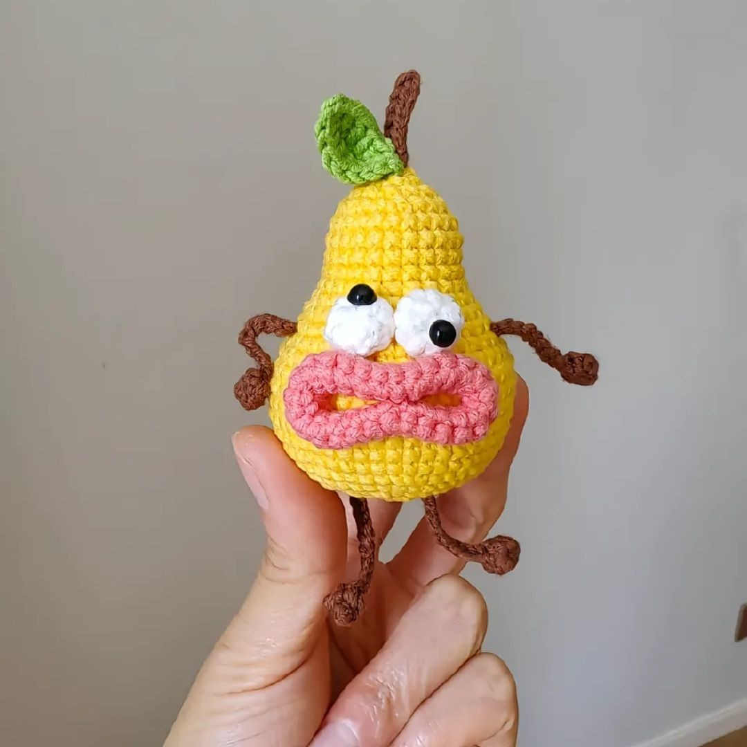 Chart Móc Len Quả Lê Ngốc Dễ Thương