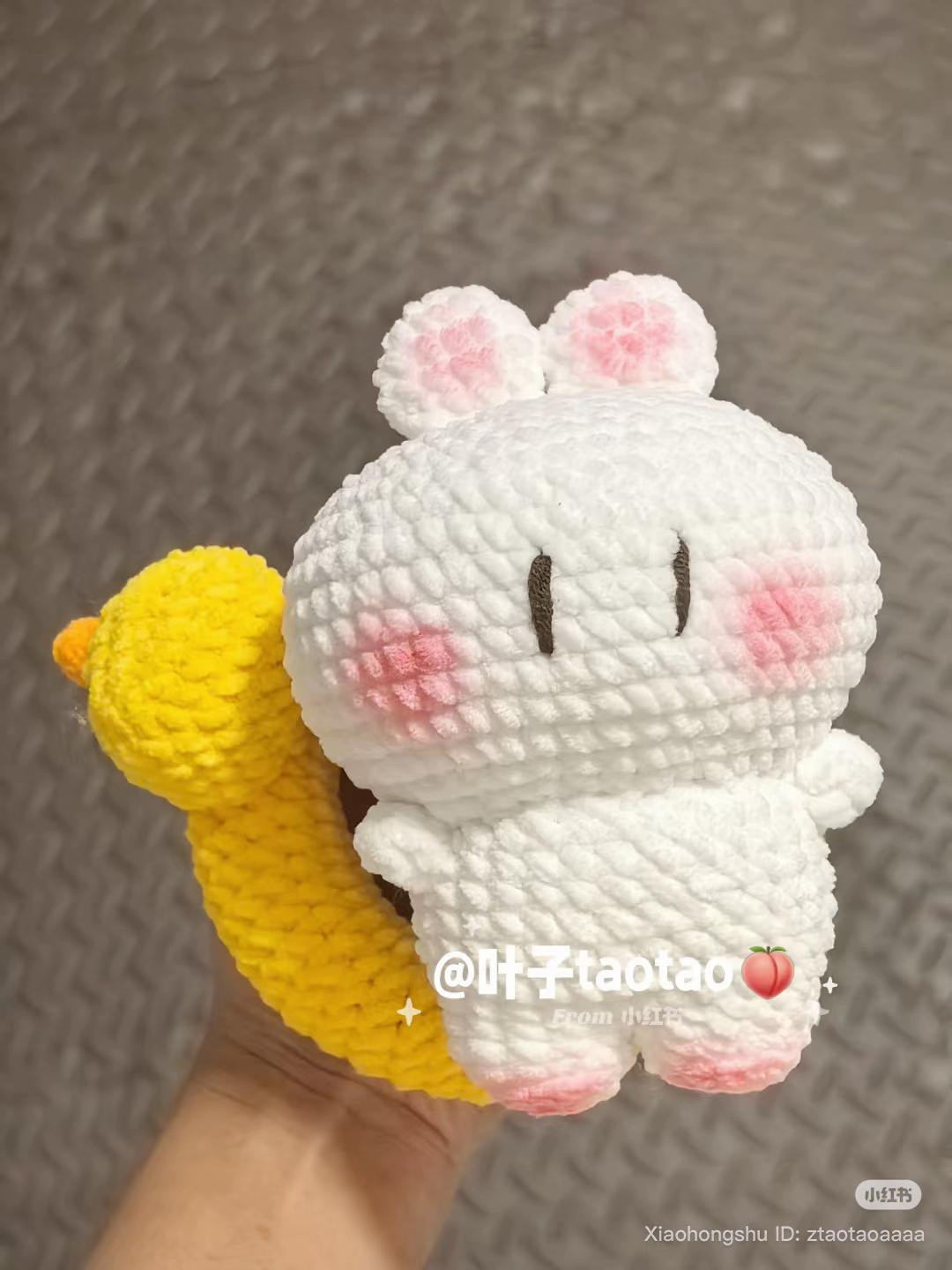 Chart Móc Len Thỏ Ôm Phao Vịt Ngủ