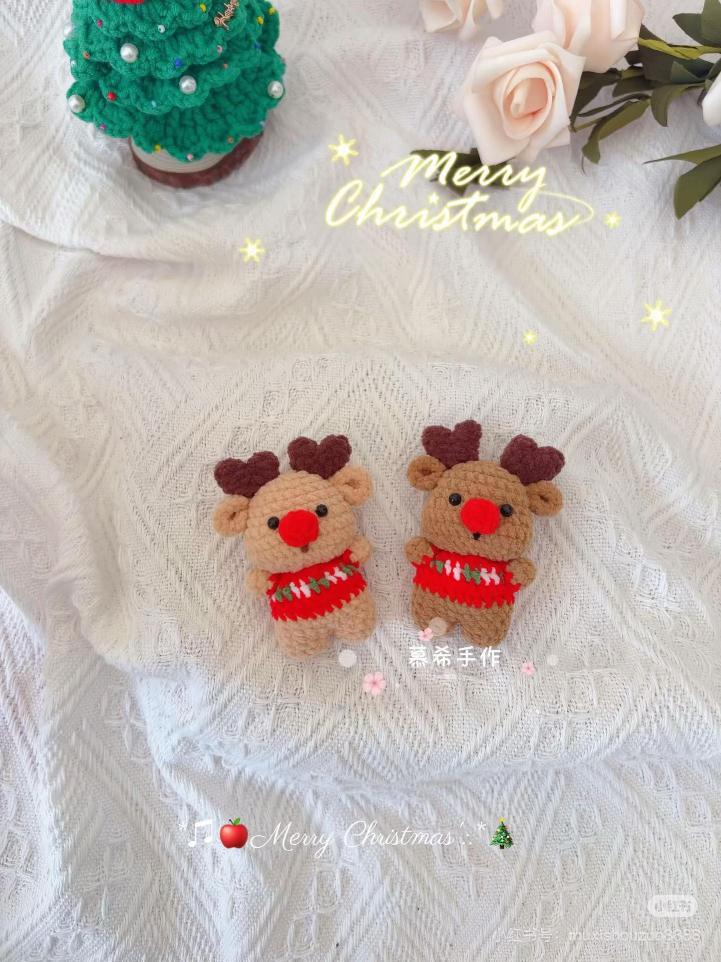 Chart móc len Tuần lộc mini Noel, mặc áo đỏ