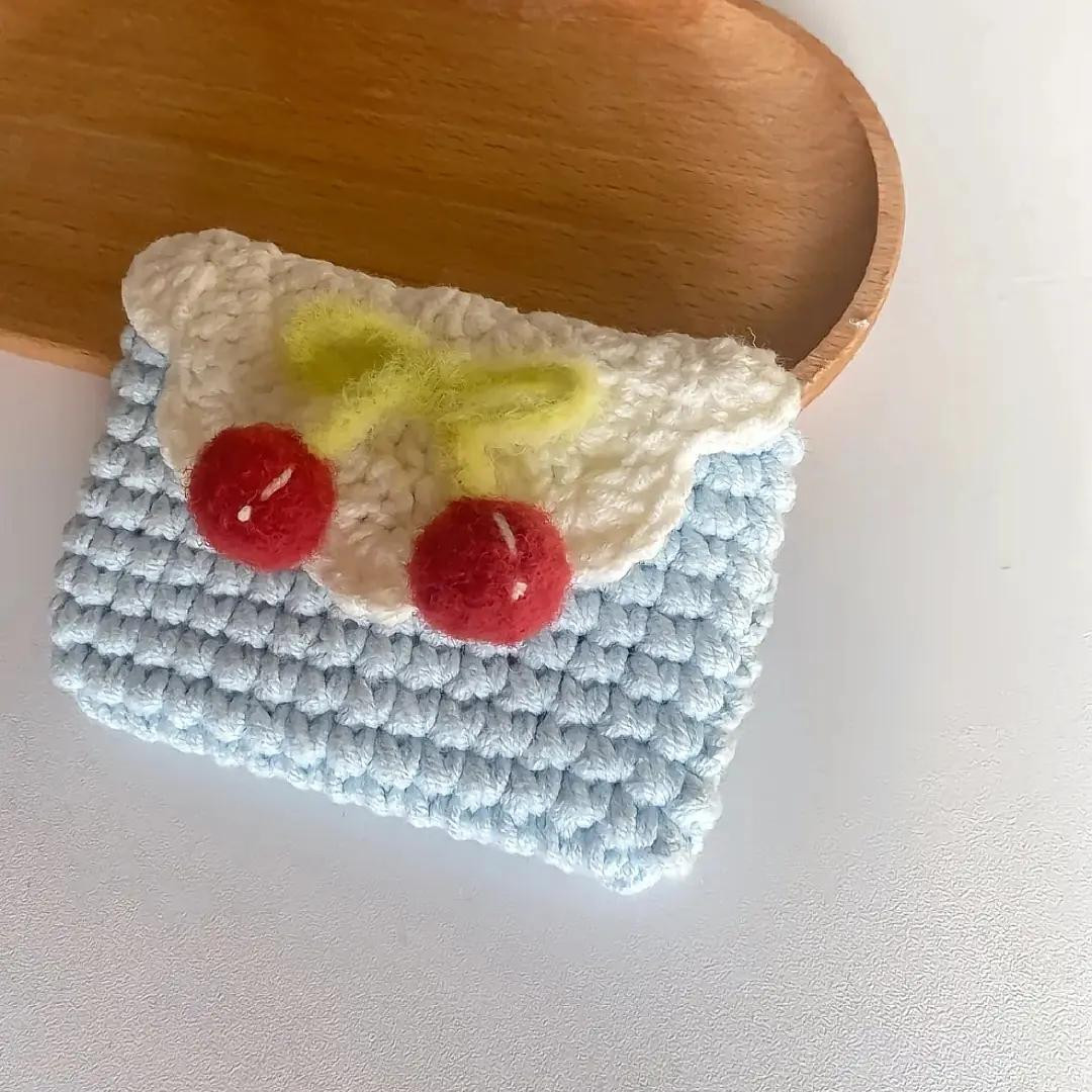 Chart Móc Len Túi Cherry Màu Xanh Trắng