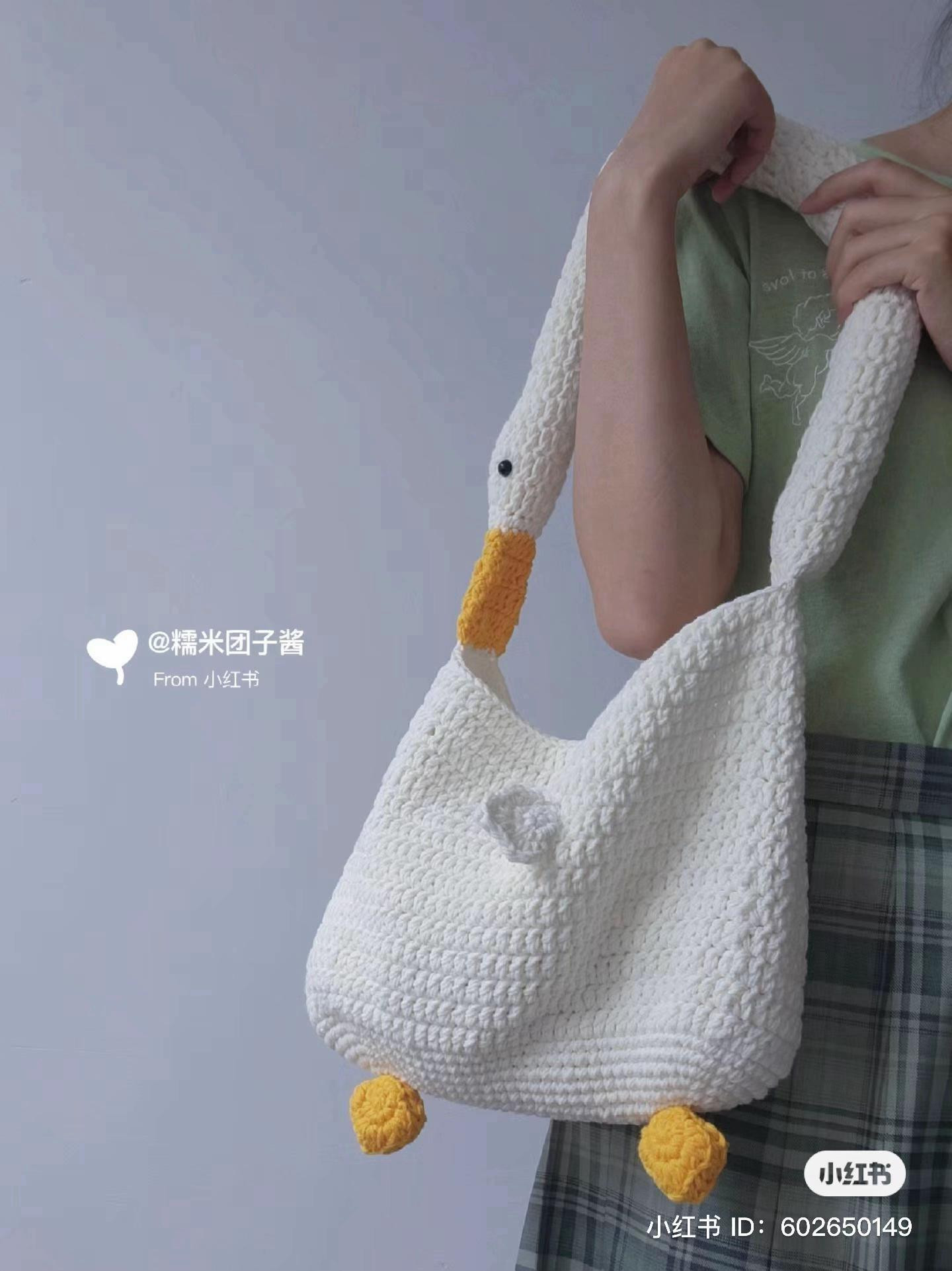 Chart Móc Len Túi Con Ngỗng Trắng Vàng