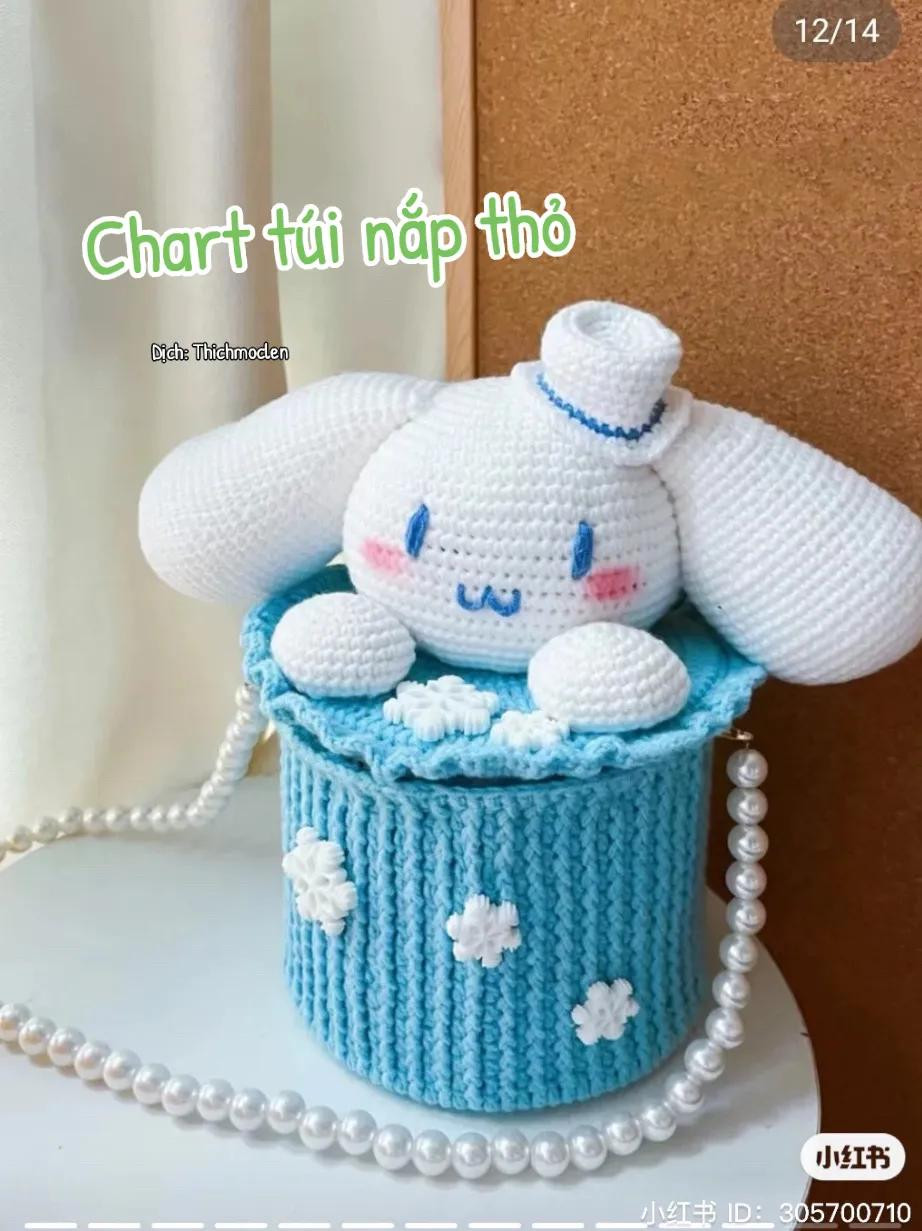 Chart móc len túi nắp hình thỏ Cinnamoroll dễ thương màu trắng xanh với hoa văn tuyết