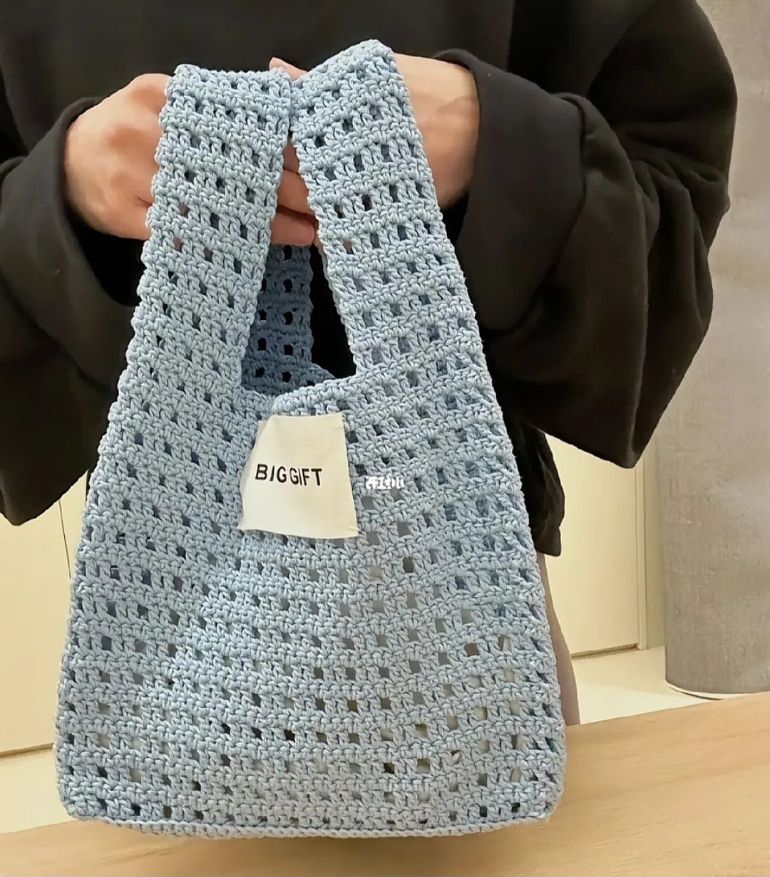 Chart Móc Len Túi Xách Lưới Hình Vuông Màu Xanh và Hồng
