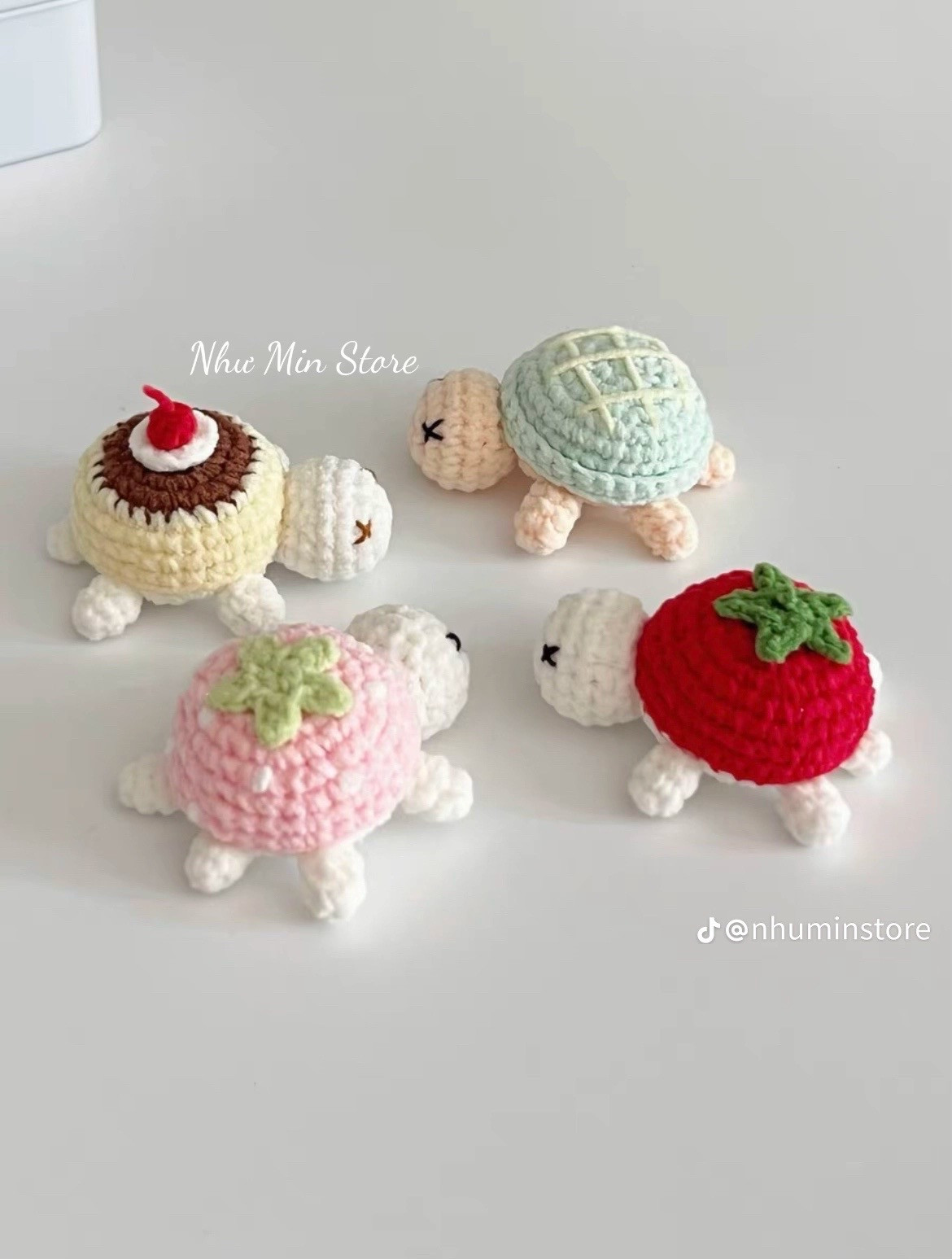 Chart Móc Rùa Nhỏ Dáng Ngọt Ngào