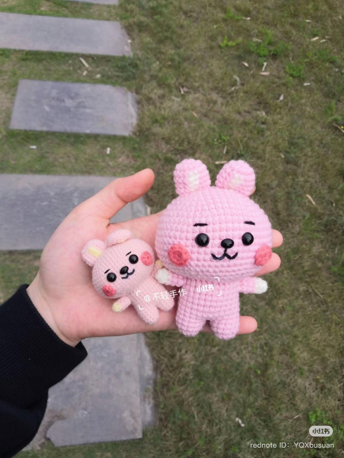 Chart móc thỏ BT21 Cooky màu hồng dễ thương