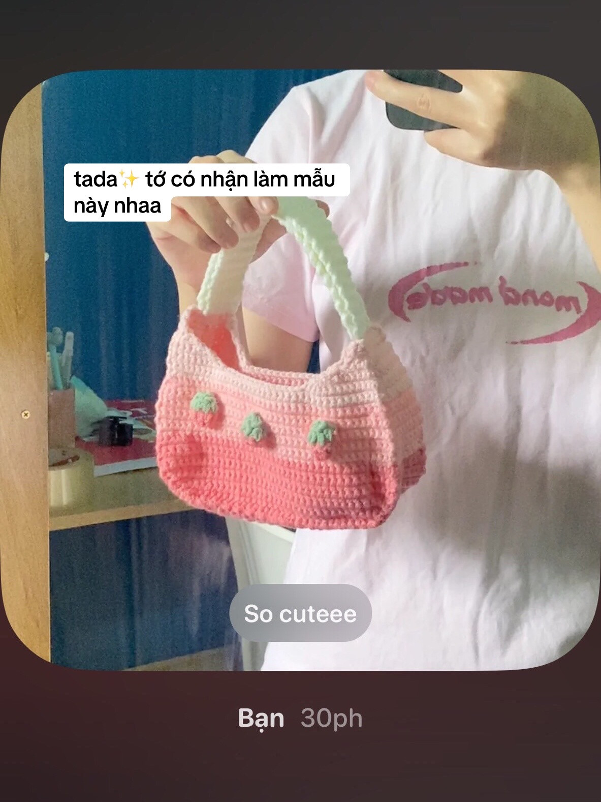 Chart móc túi xách dâu tây màu hồng gradient, len milk cotton, kim 3mm