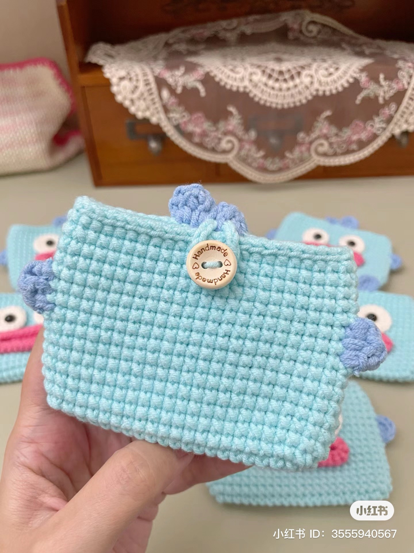 Chart móc ví đựng card cá mặt lồi màu xanh