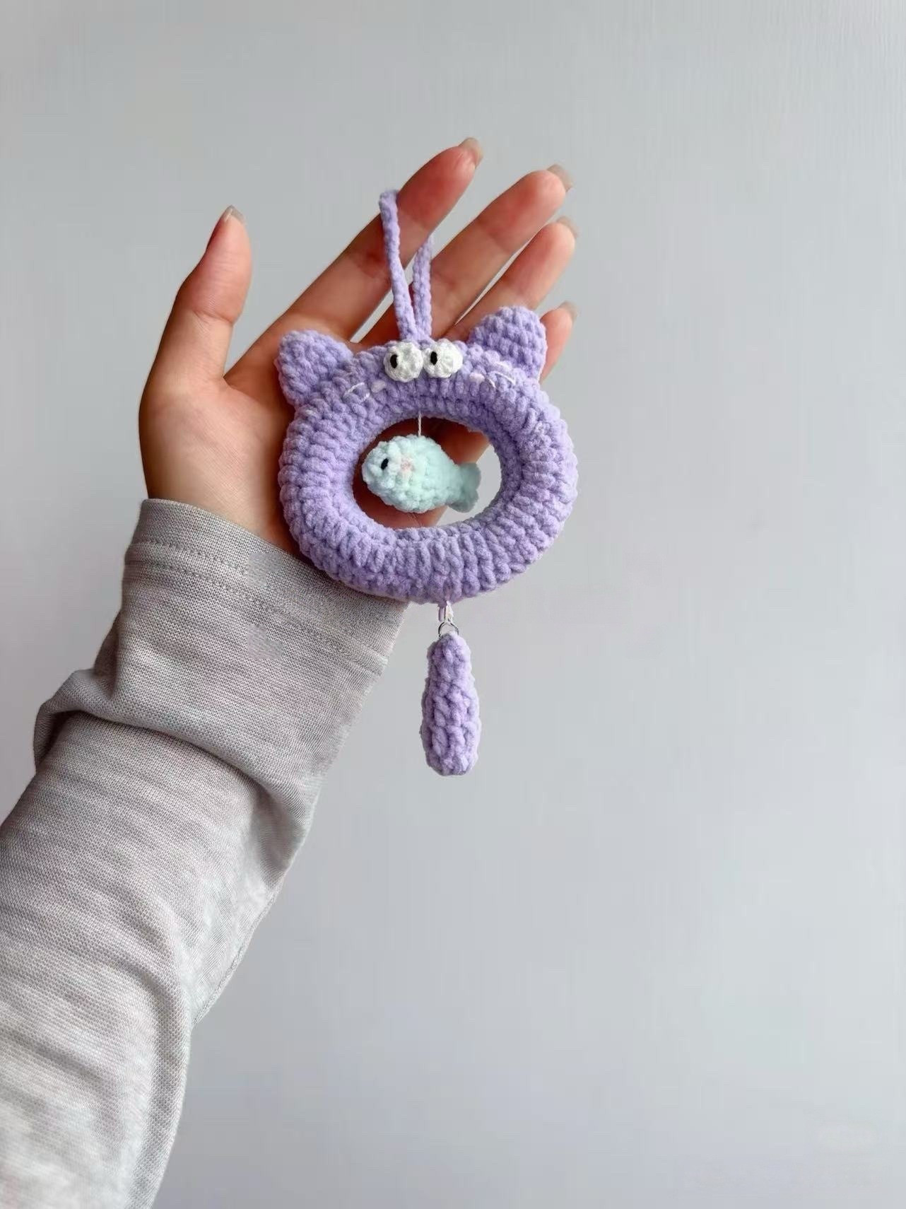 Chaveiro de Gato Preto com Peixinho Mágico