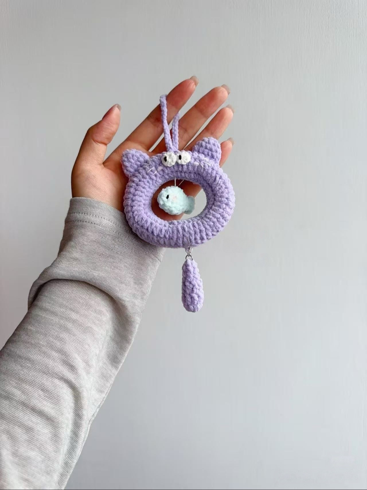 Chaveiro de Gato Preto com Peixinho Mágico