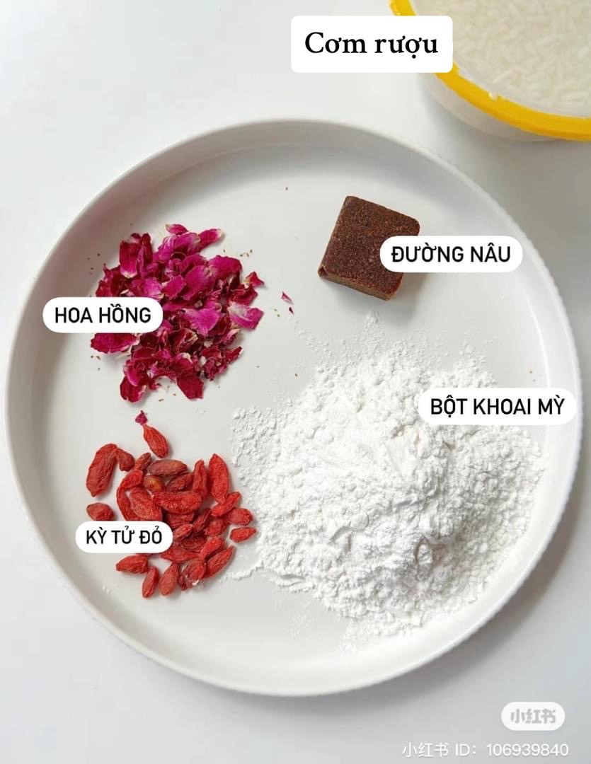 Chè mochi hoa hồng kì tử: Cách làm món tráng miệng từ bột khoai mì, cơm rượu và đường nâu