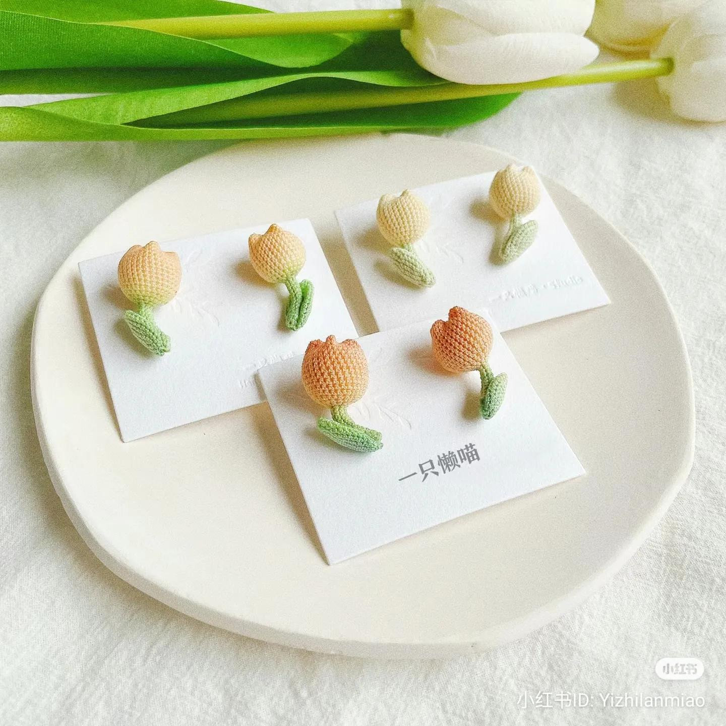 Chubby Tulip Crochet Earrings Pattern Tutorial