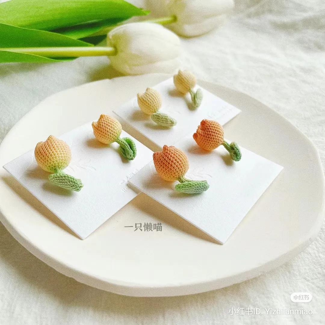 Chubby Tulip Crochet Earrings Pattern Tutorial