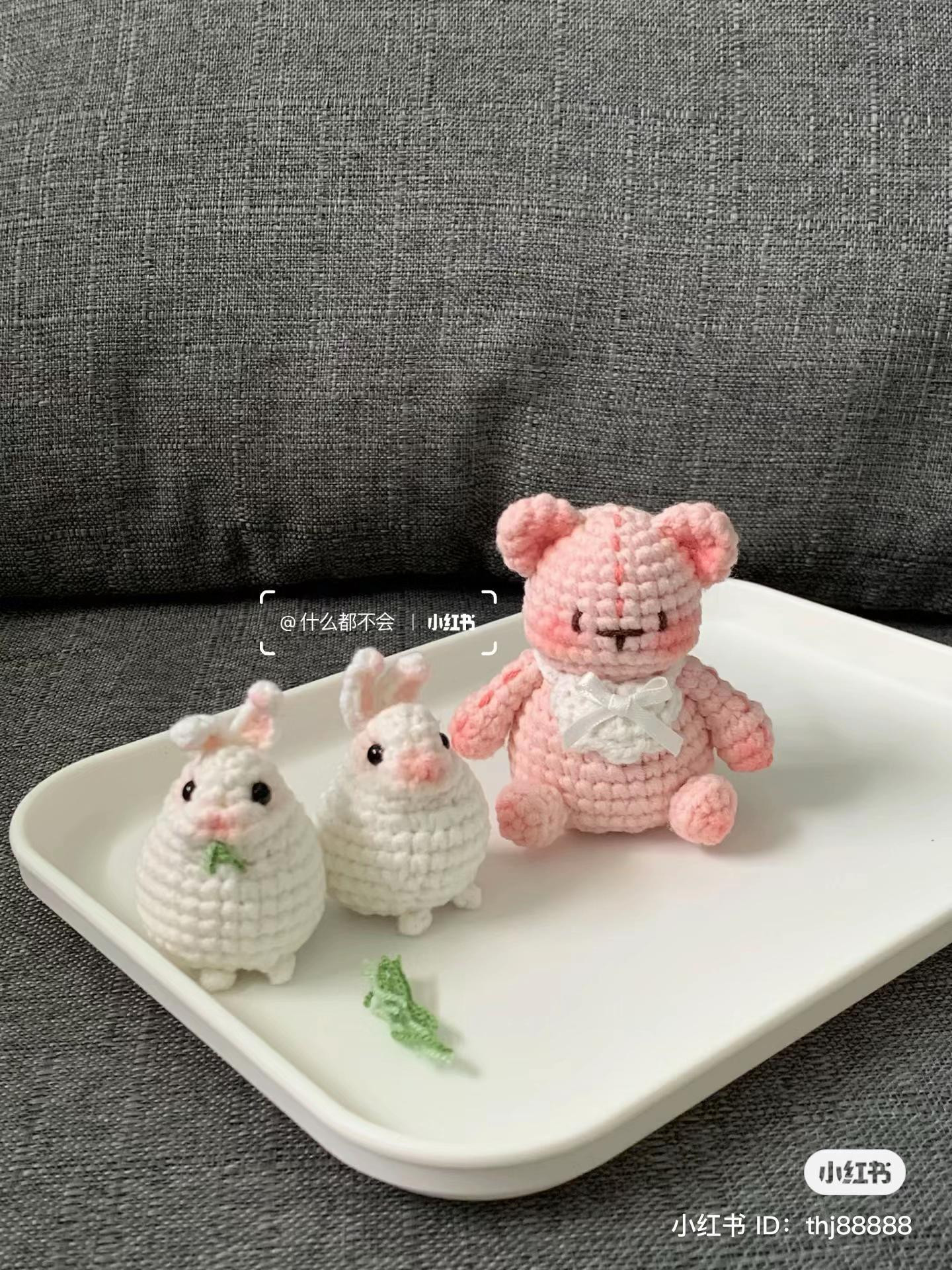 Clockwork Bear: Hướng dẫn móc len gấu bông màu hồng dễ thương với nút lên dây cót