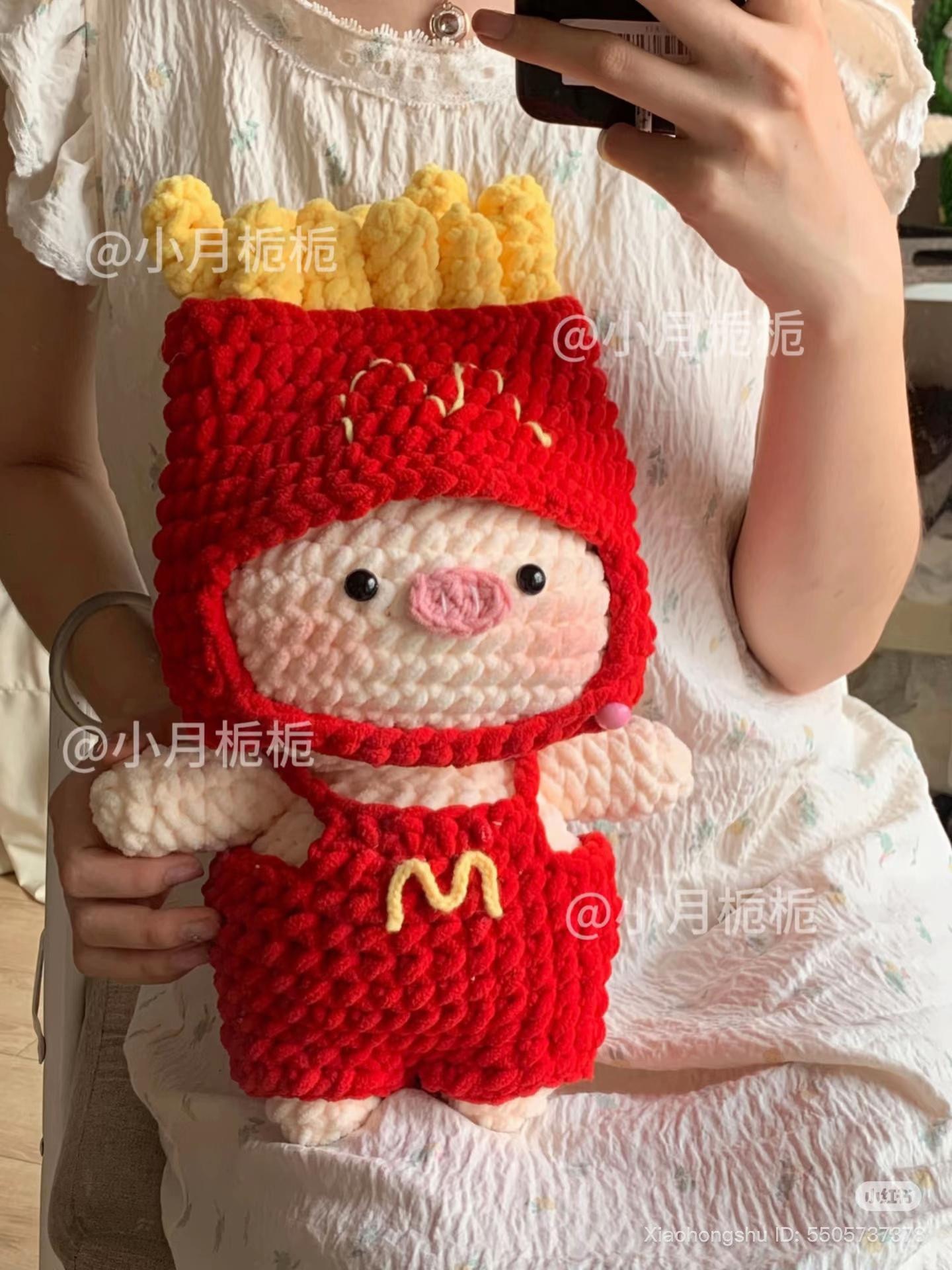 Collection of Cute Crochet Pig Amigurumi Dolls with Patterns
