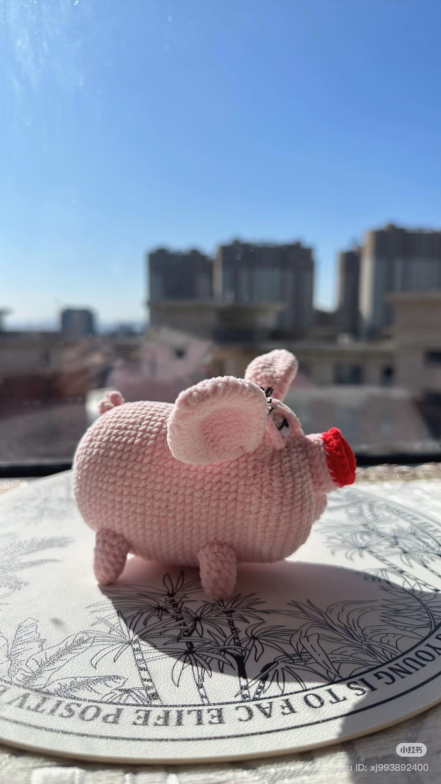 Collection of Cute Crochet Pig Amigurumi Dolls with Patterns