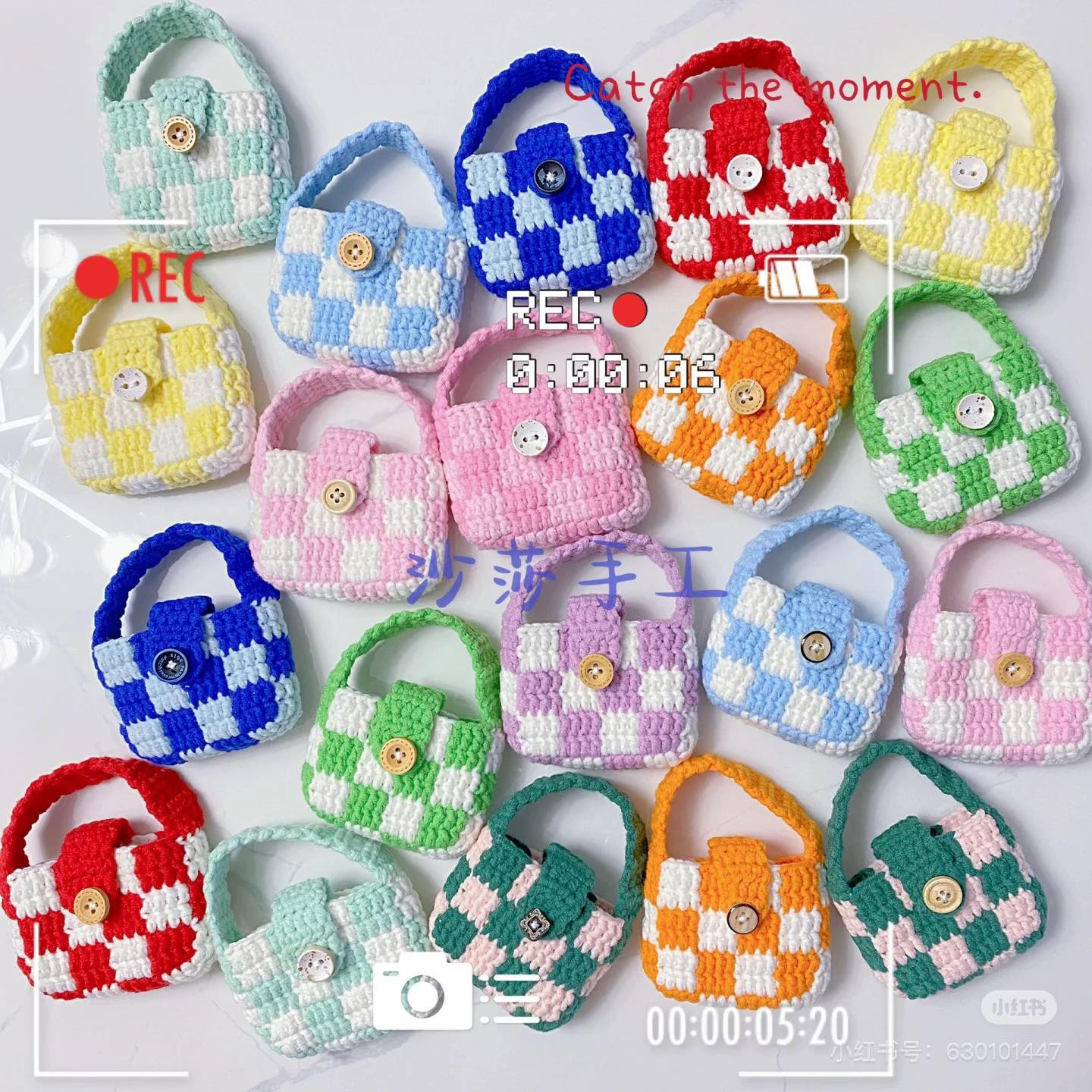 Colorful Checkered Crochet AirPods Case Bag Pattern